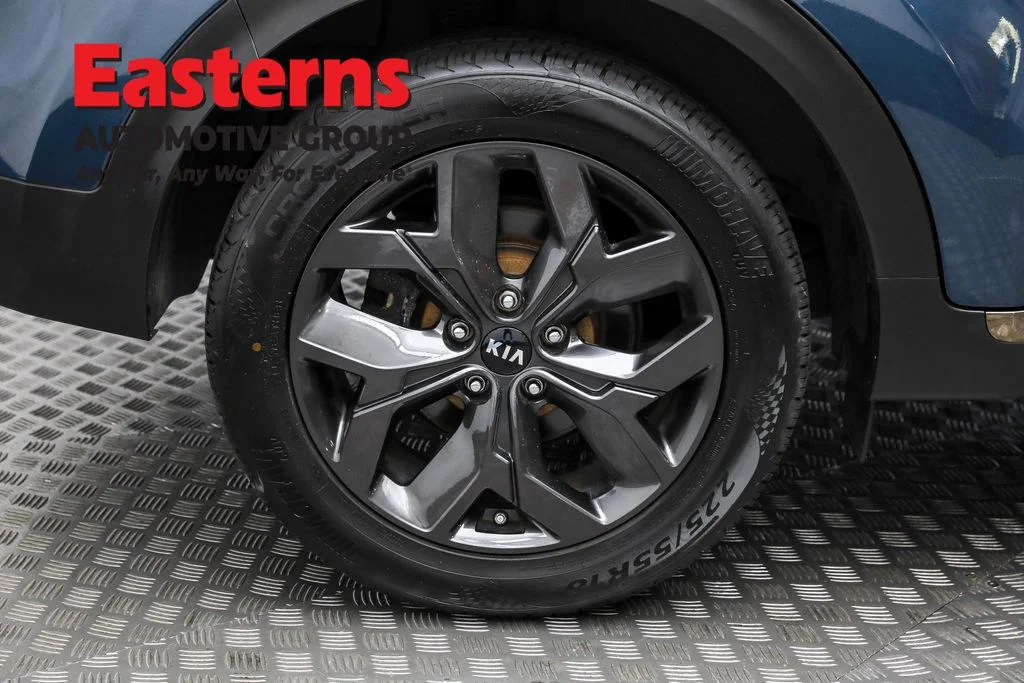 Used 2020 Blue Kia S image 29