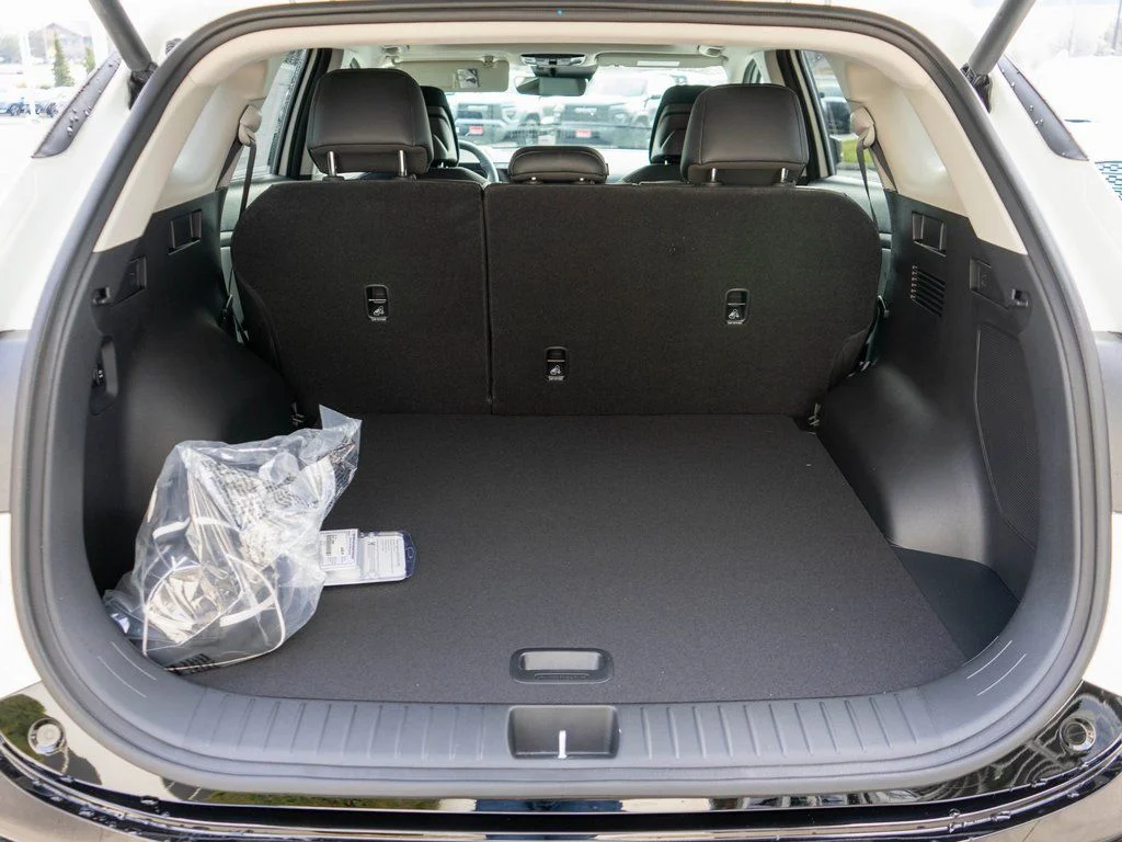 New 2026 Snow White Pearl Kia SX Prestige image 32