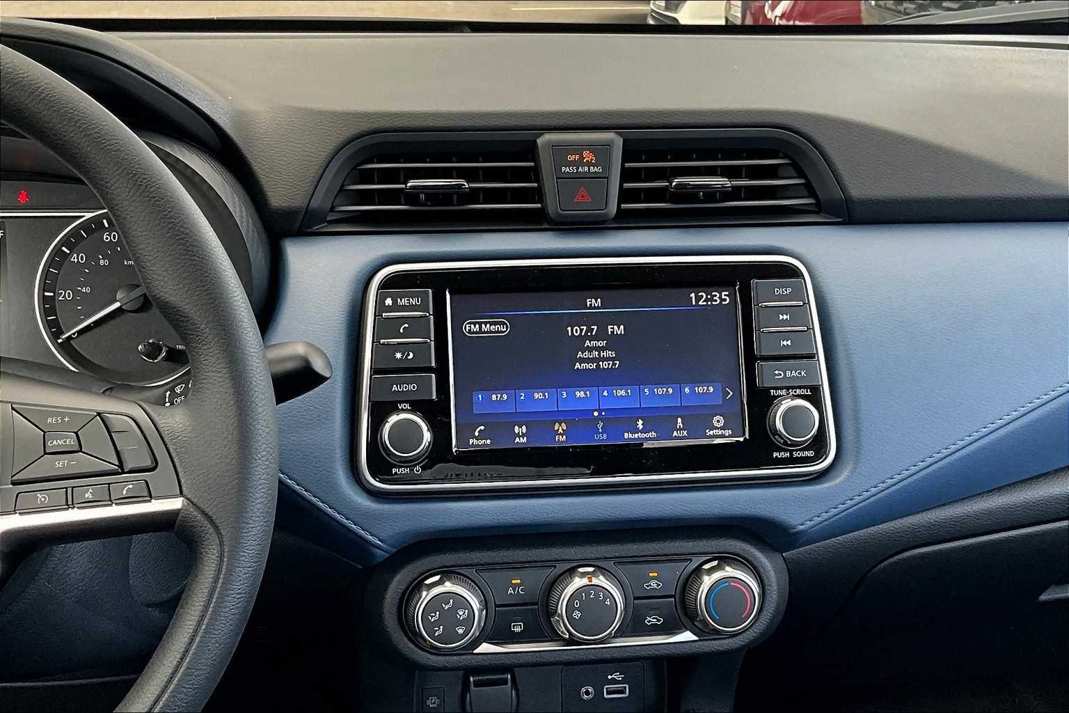 2025 Nissan Versa Sedan SV - Photo 6