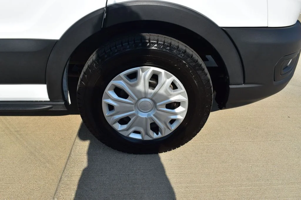 Used 2023 White Ford XL image 24