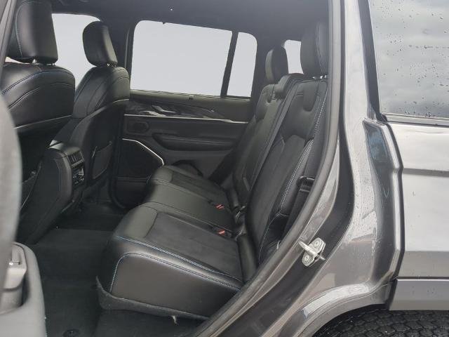 Used 2023 Metallic Jeep  image 18