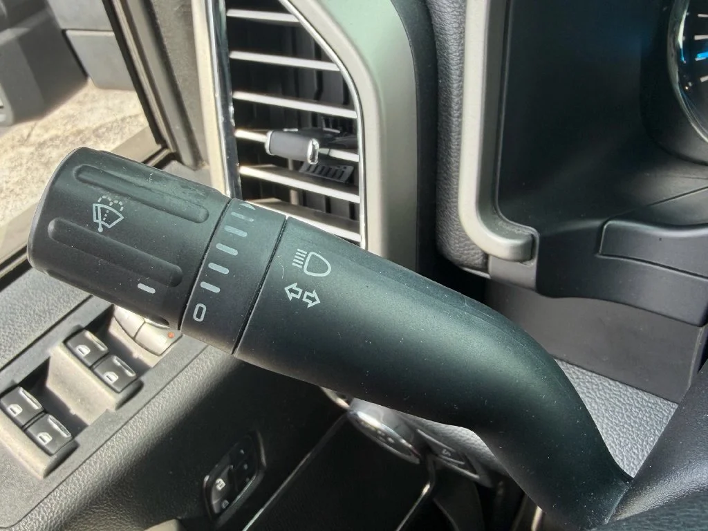 Used 2015 Ingot Silver Metallic Ford Lariat image 31