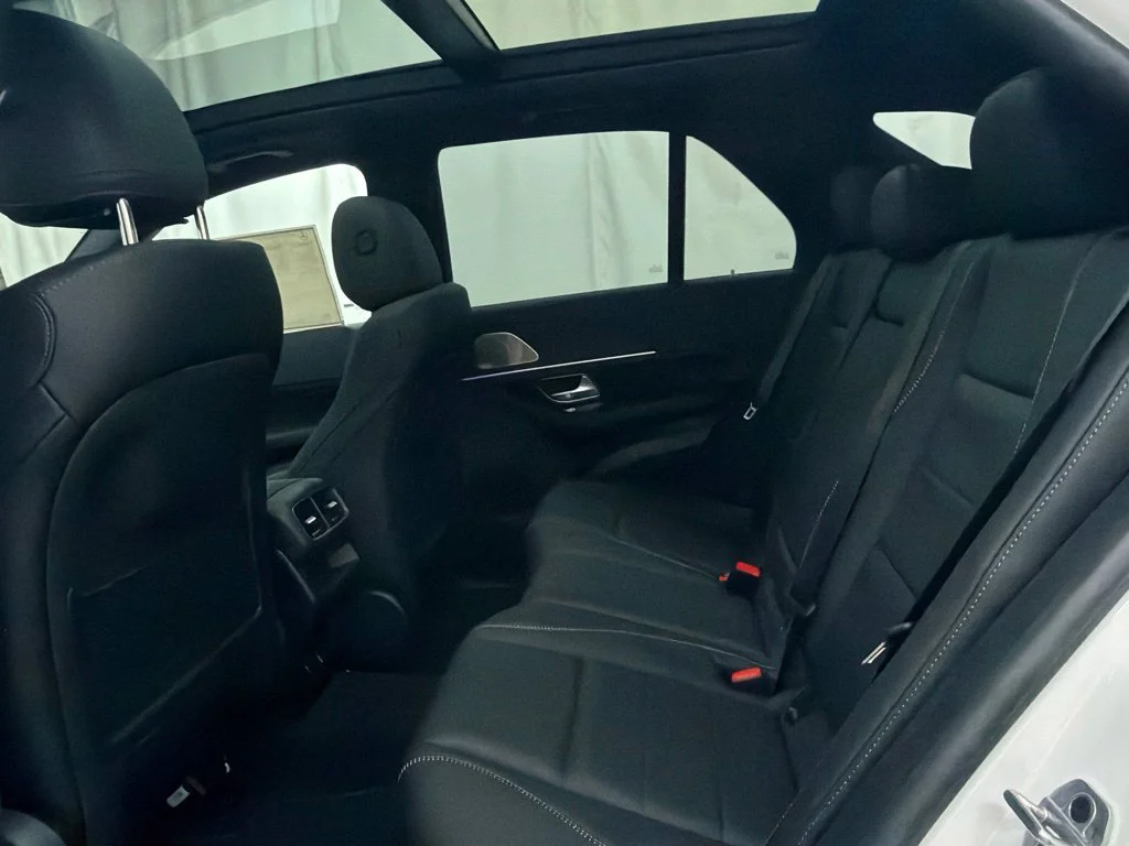 New 2027 White Mercedes-Benz GLE 450 image 22