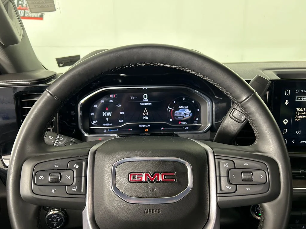 Used 2025 White GMC SLT image 14