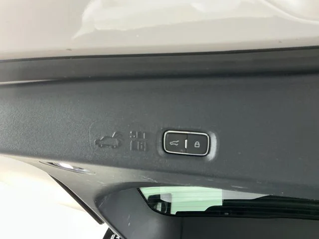 Used 2025 White Ford Tremor image 34