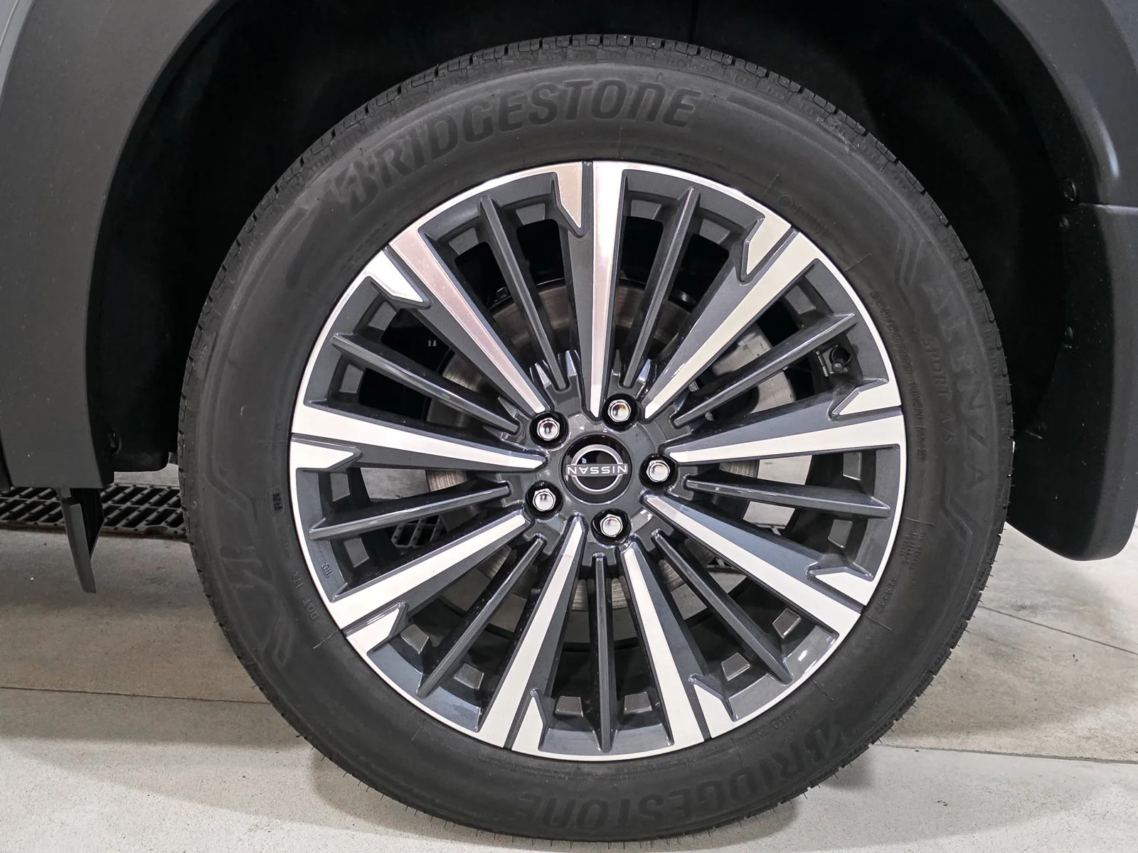 New 2026 Boulder Gray Pearl Nissan Platinum image 18