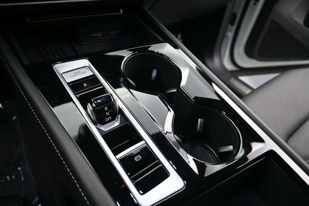 2025 Volkswagen Atlas Cross Sport SE w/Tech - Photo 25