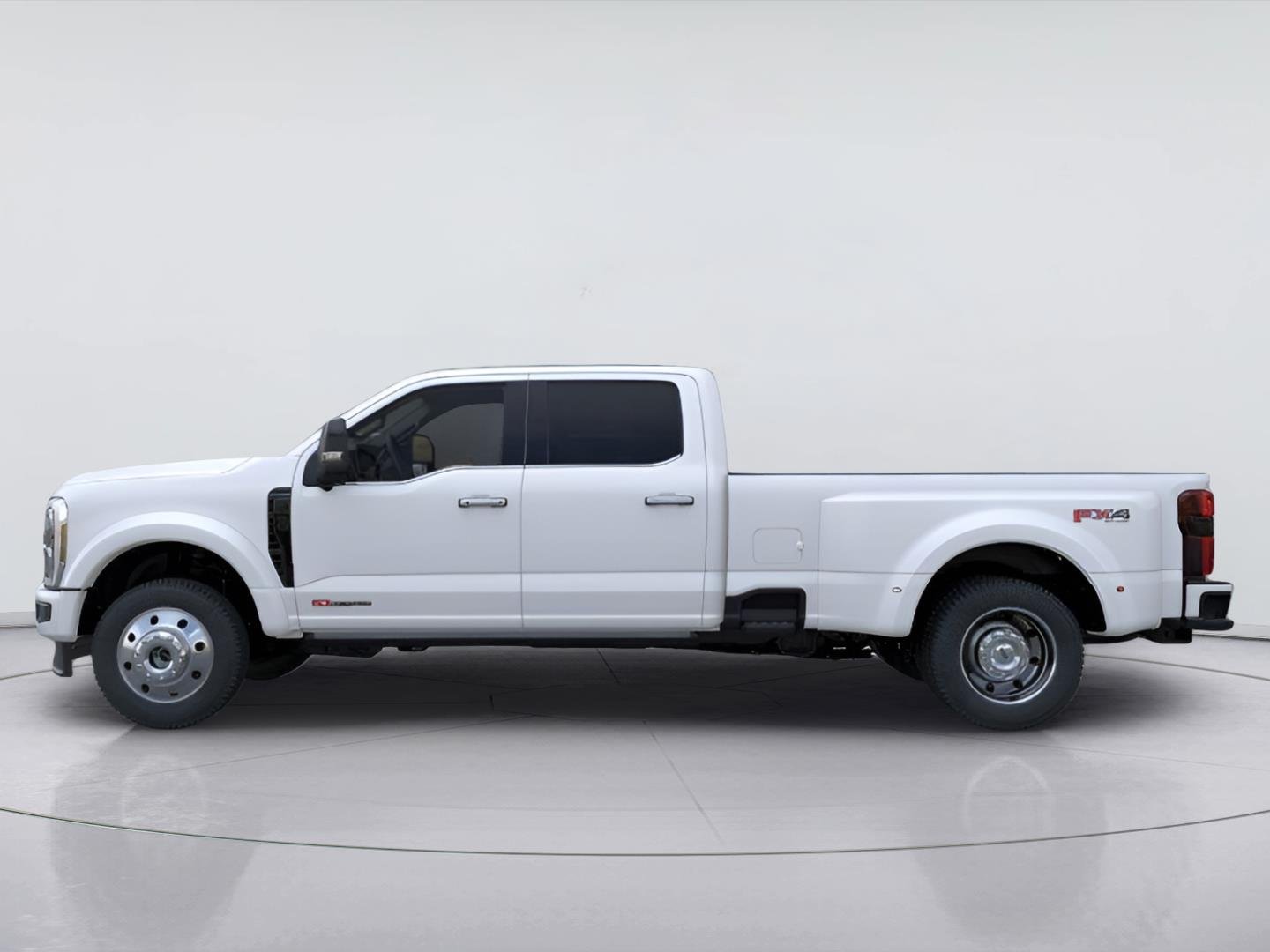 New 2026 Star White Metallic Tri-Coat Ford F-450® Platinum® image 3