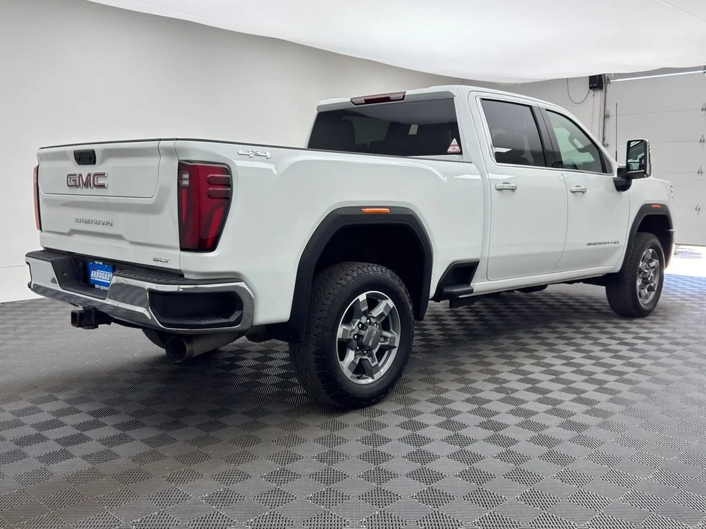 Used 2025 Summit White GMC SLT image 7