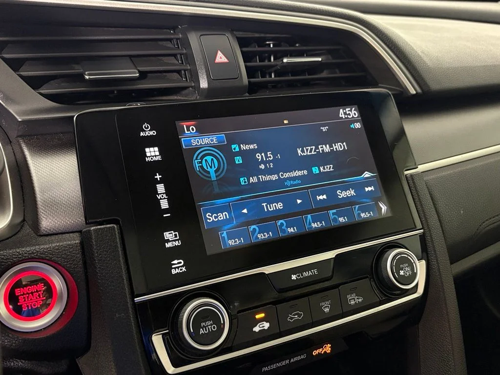 Used 2018  Honda EX image 24