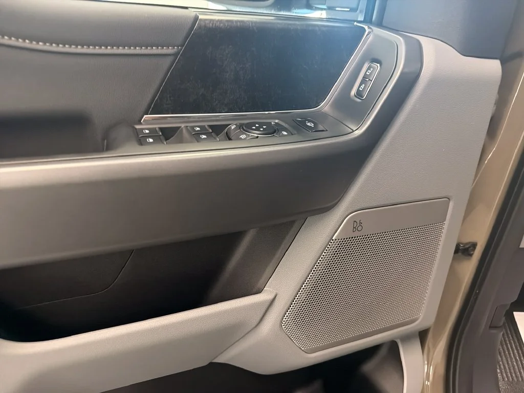 New 2027 Gray Ford XLT image 14