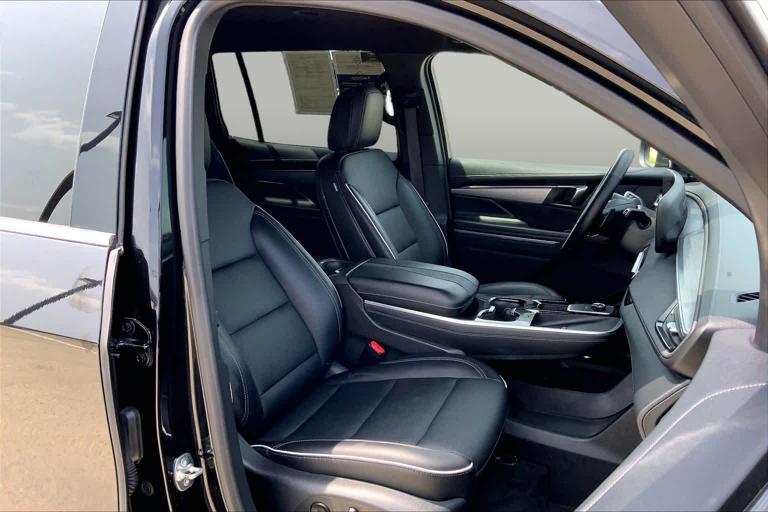 Used 2025 Ebony Twilight Metallic Buick Preferred image 9