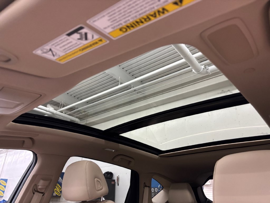 Used 2023 Majestic Black Pearl Acura Technology Package image 32