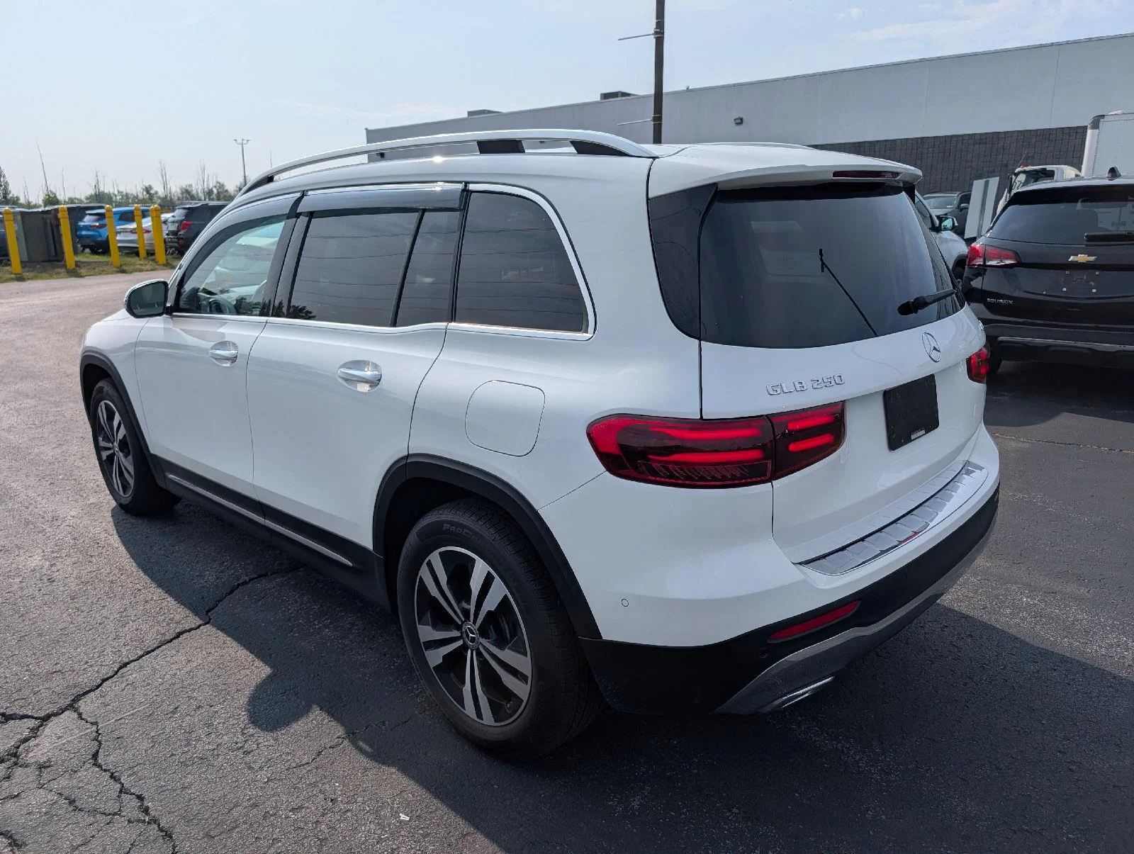 Used 2025 Polar White Mercedes-Benz GLB 250 image 6