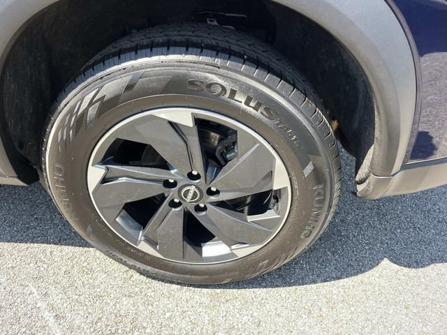 Used 2025 Blue Nissan SV image 11