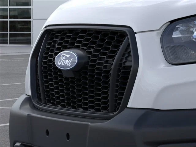 New 2026 Oxford White Ford Base image 40
