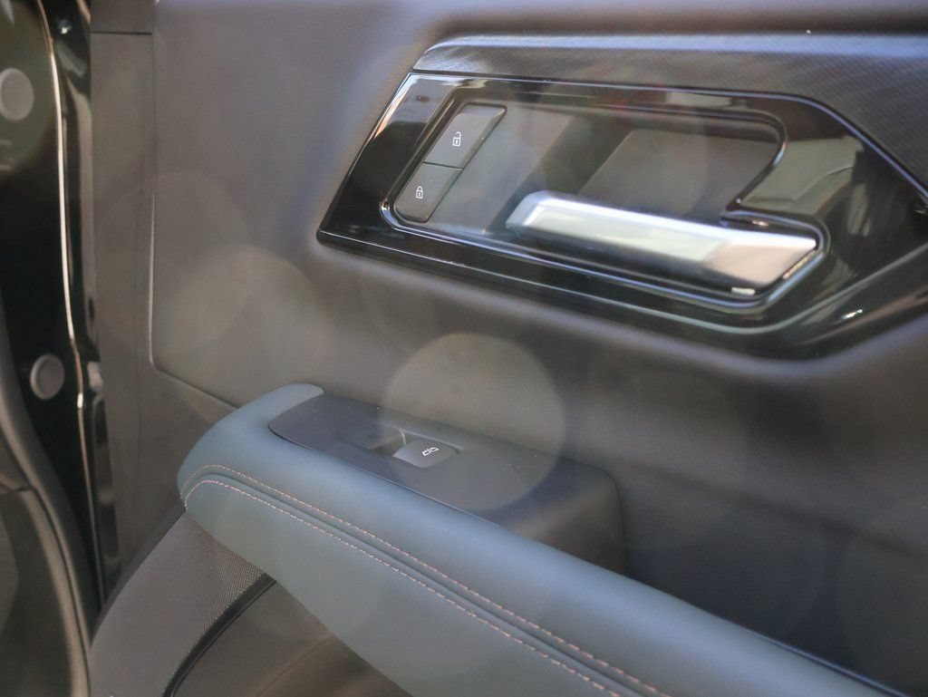 2026 GMC Yukon XL AT4 - Photo 8