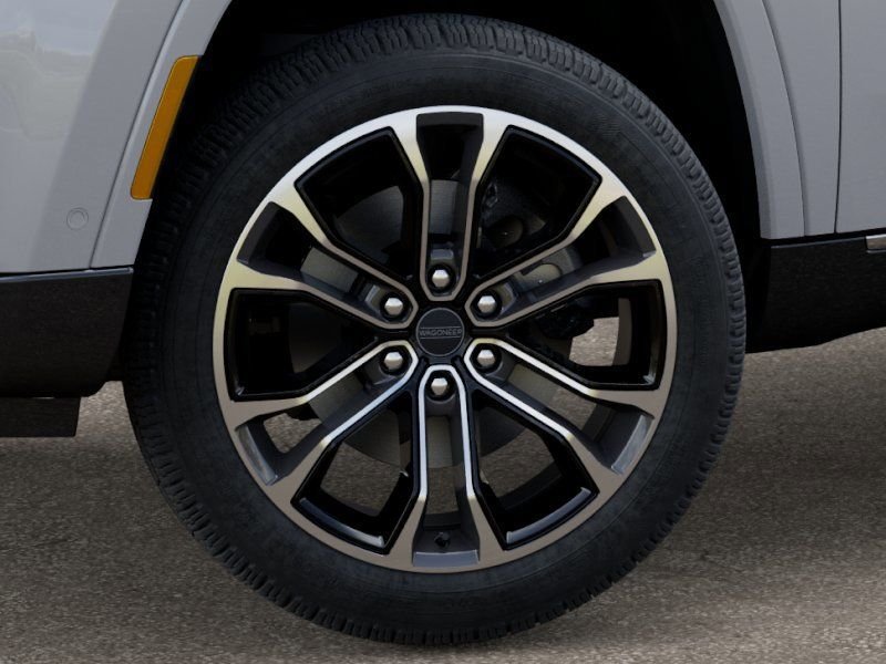 2025 Jeep Grand Wagoneer Series III - Photo 8
