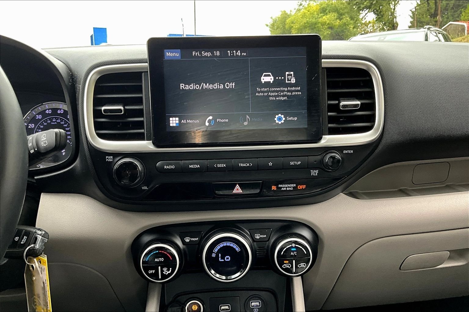 Used 2021 Gray Hyundai SEL image 12