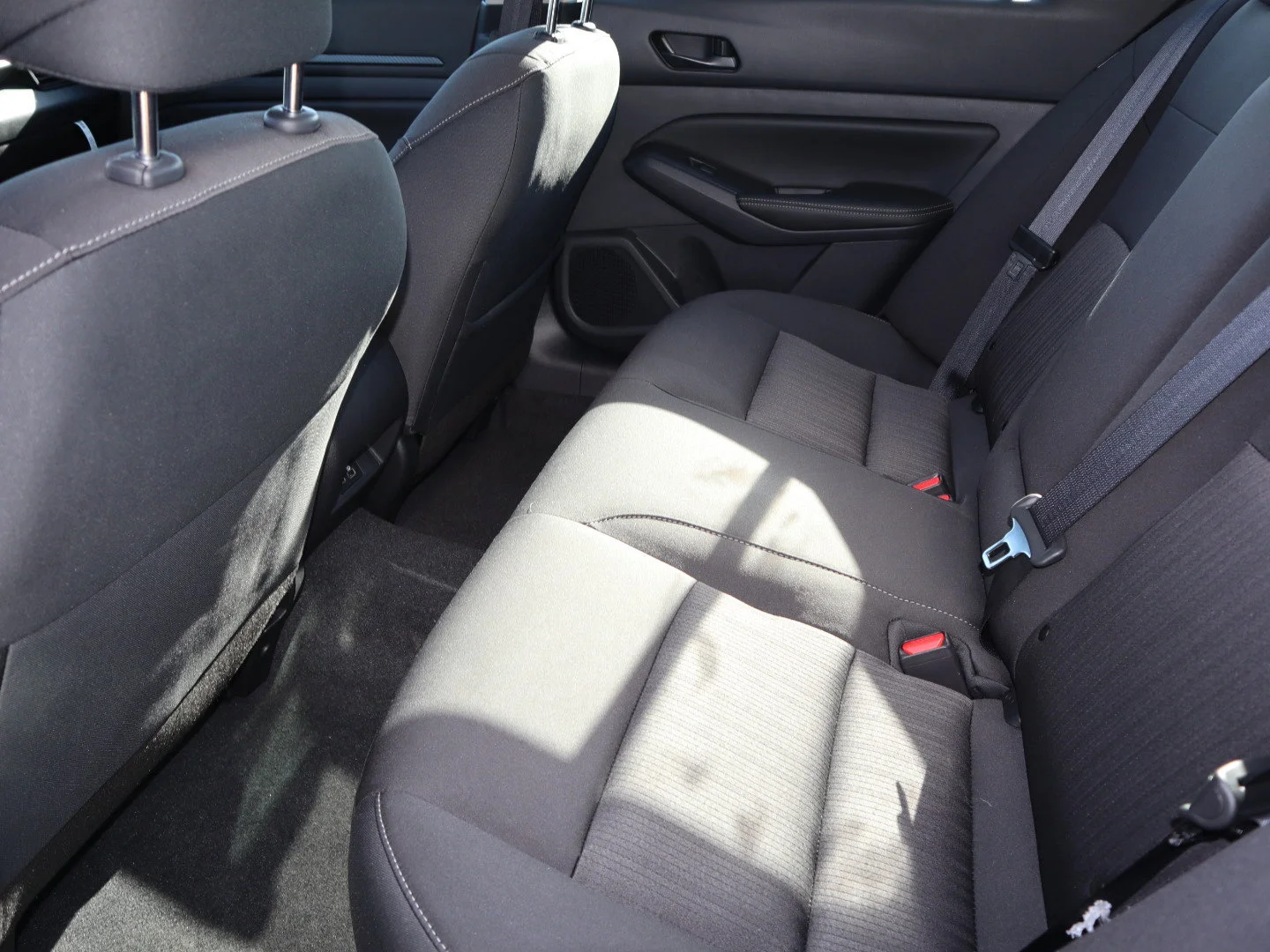 2025 Nissan Altima SV - Photo 14