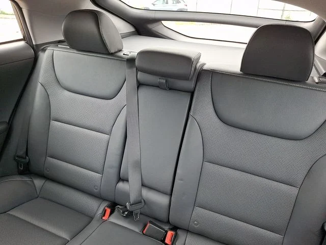 Used 2018 Black Hyundai Limited image 18