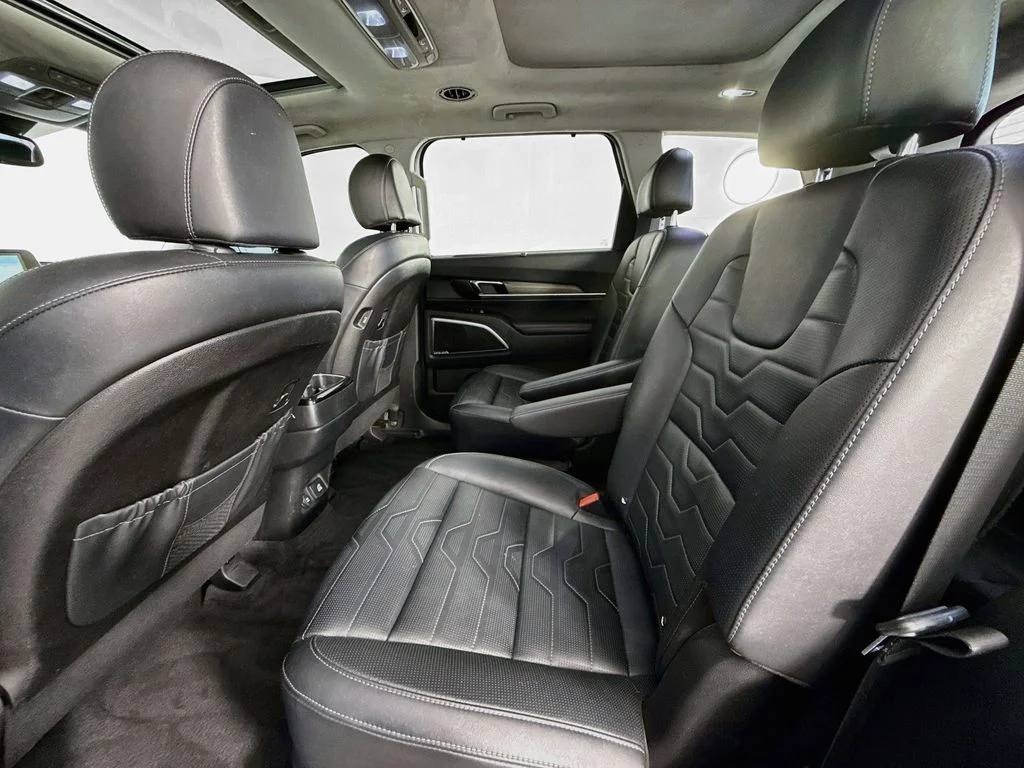 Used 2022 White Kia SX image 25