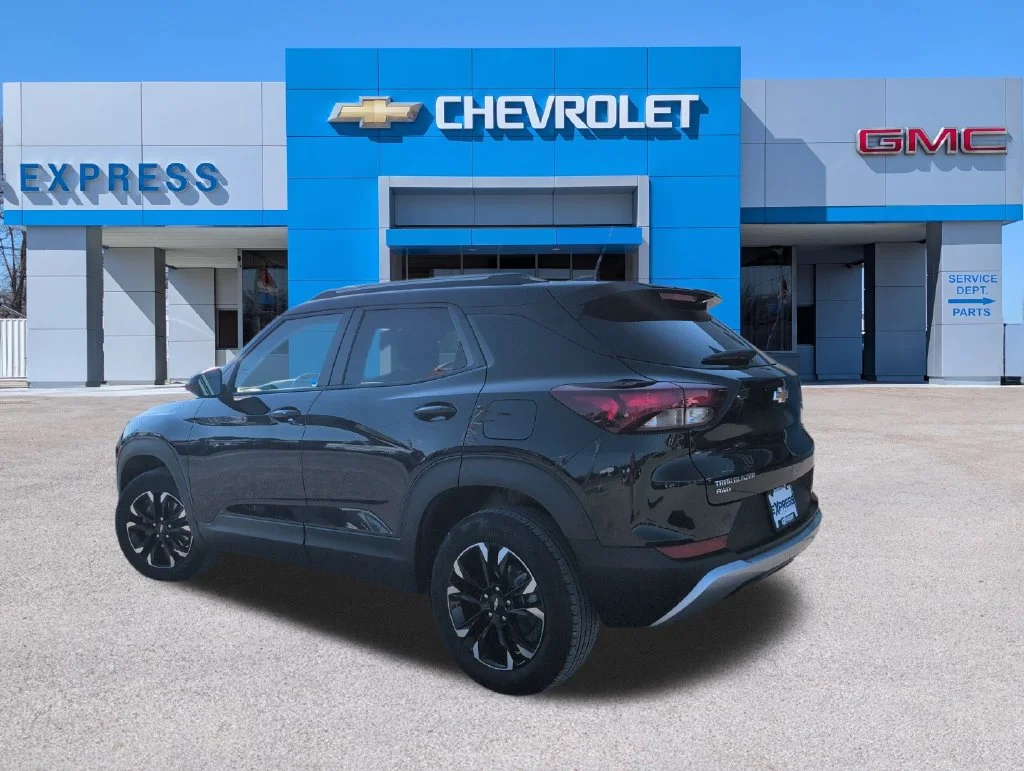 Used 2023 Black Chevrolet LT image 5