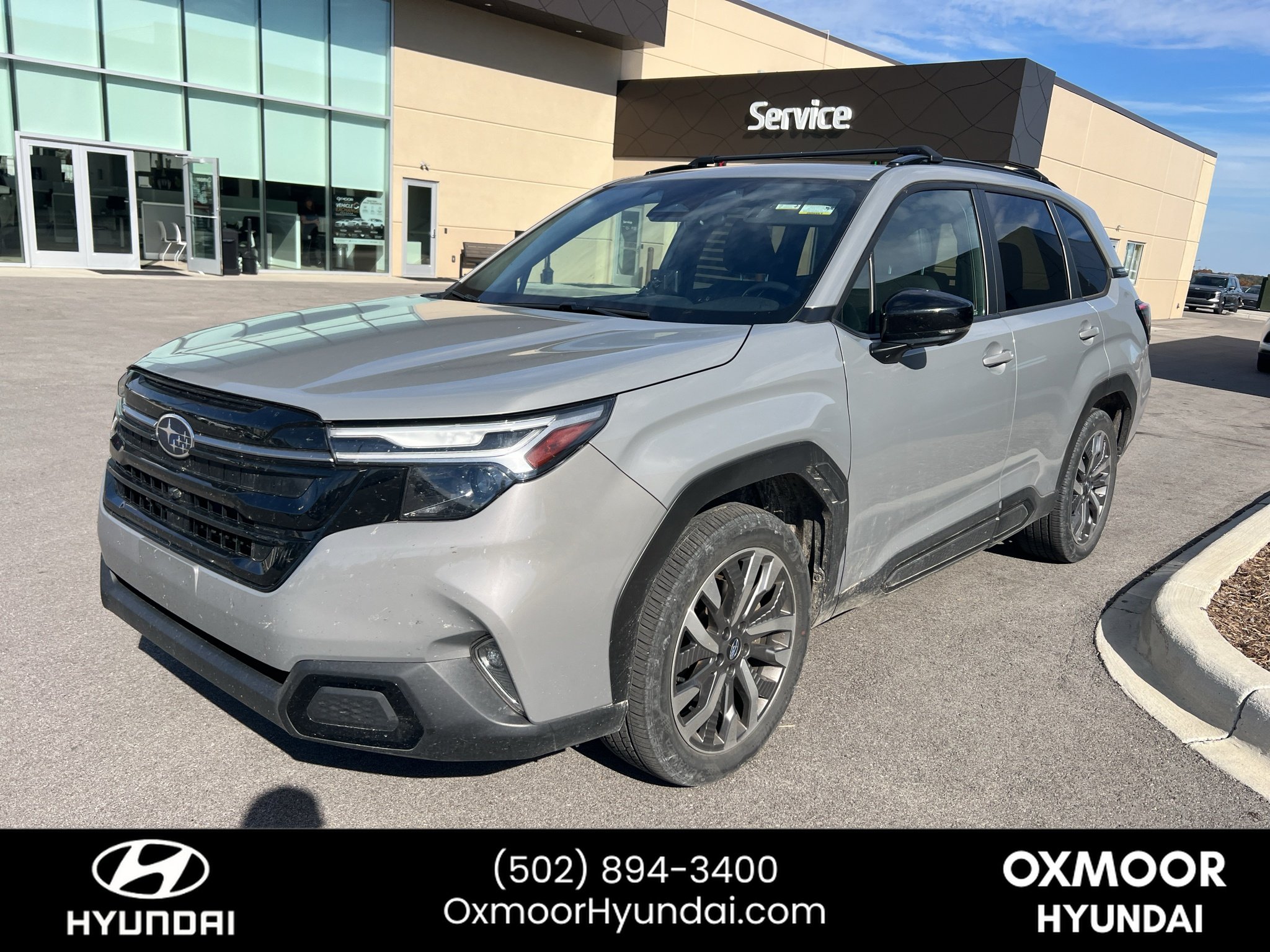 Used 2025 River Rock Pearl Subaru Touring image 3
