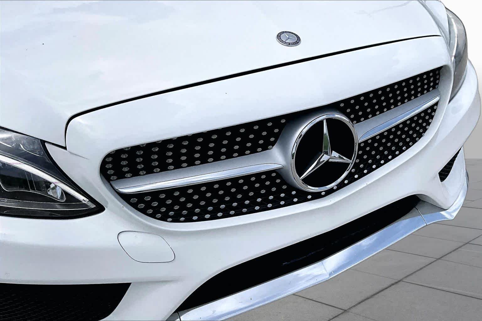 Used 2017 Polar White Mercedes-Benz C 300 image 26
