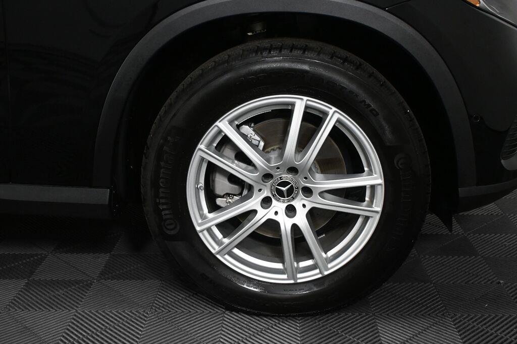 Certified Used 2025 Black Mercedes-Benz GLC 300 image 36