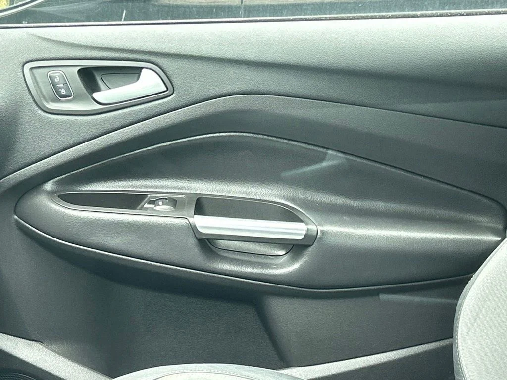 Used 2017 Black Ford SE image 15
