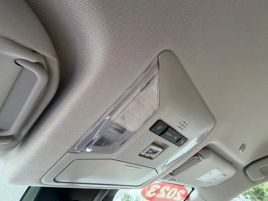 Used 2023 White Toyota XLE image 18