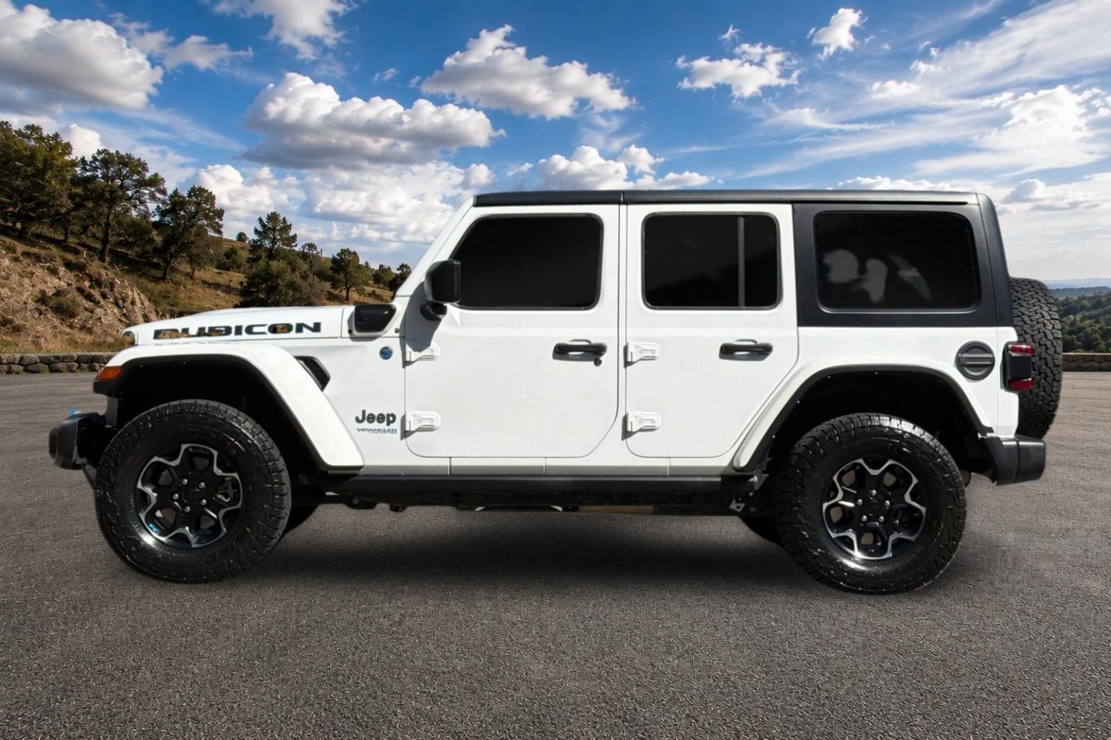 Used 2022 Bright White Clearcoat Jeep Unlimited Rubicon 4xe image 8