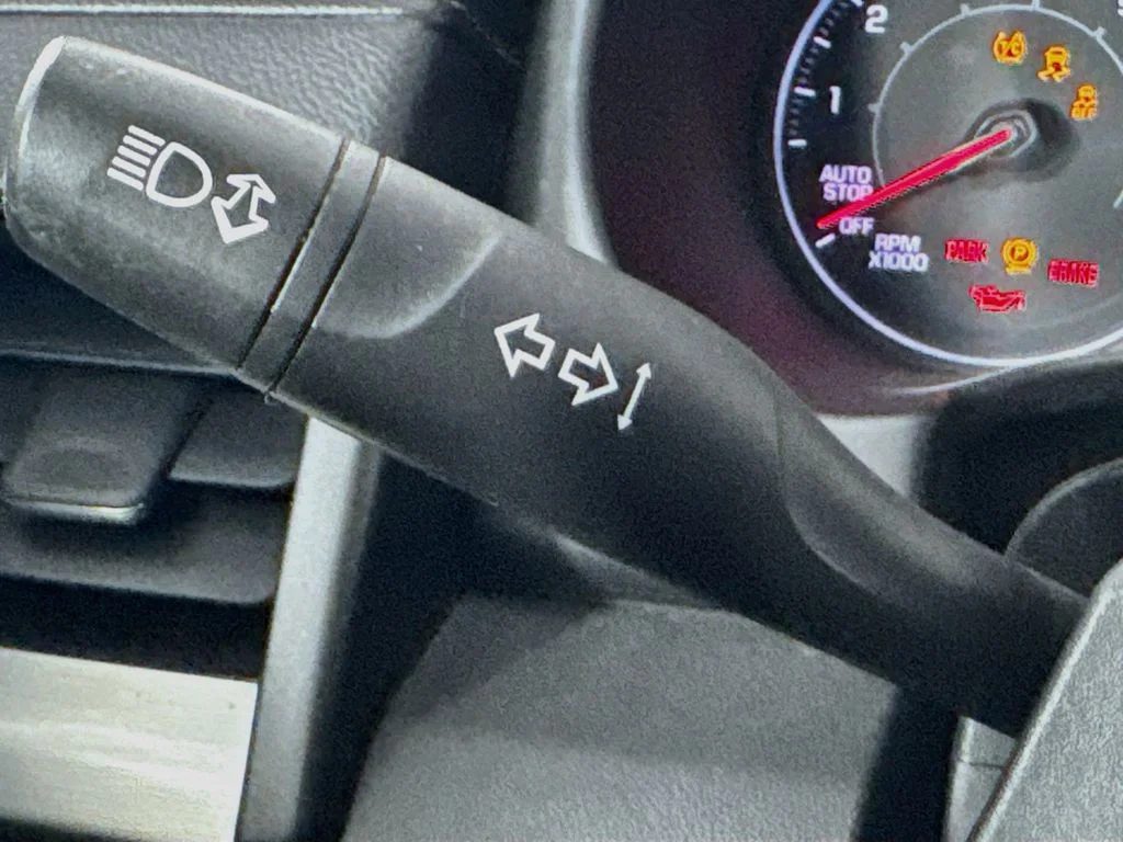 Used 2019 Black GMC SLE image 12