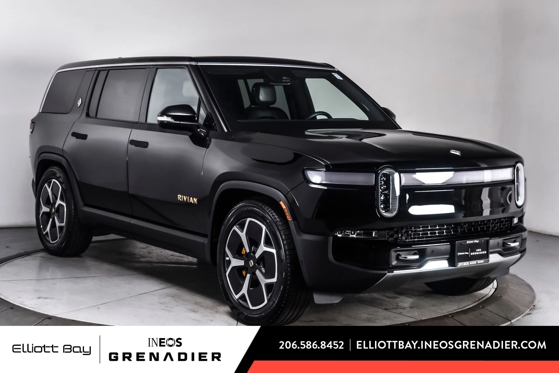 2024 Rivian R1S Adventure Quad-Motor Large Pack's photo