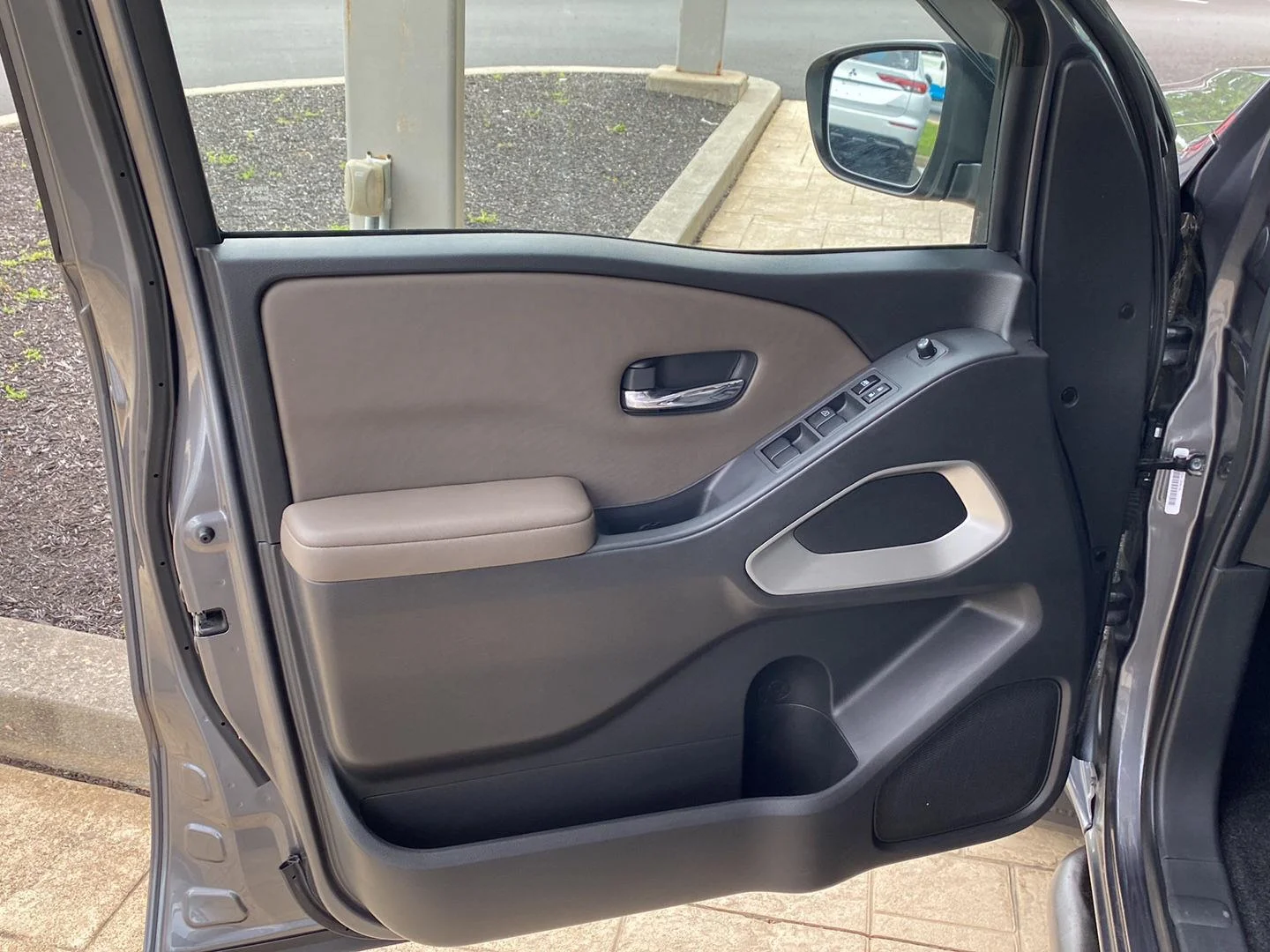 Used 2022 Gun Metallic Nissan SV image 20