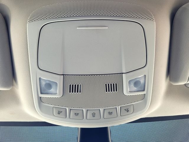 Used 2022 Silver Ford SEL image 20