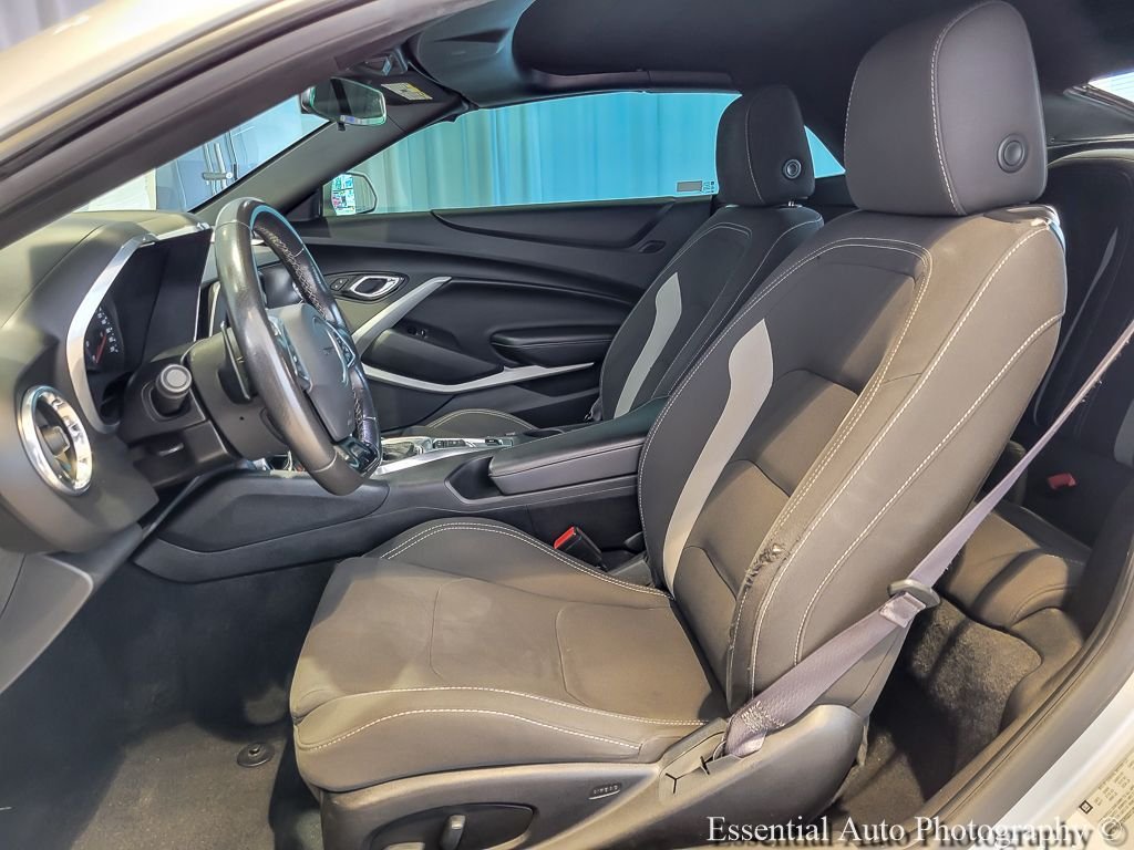 Used 2017 Silver Ice Metallic Chevrolet SS image 7