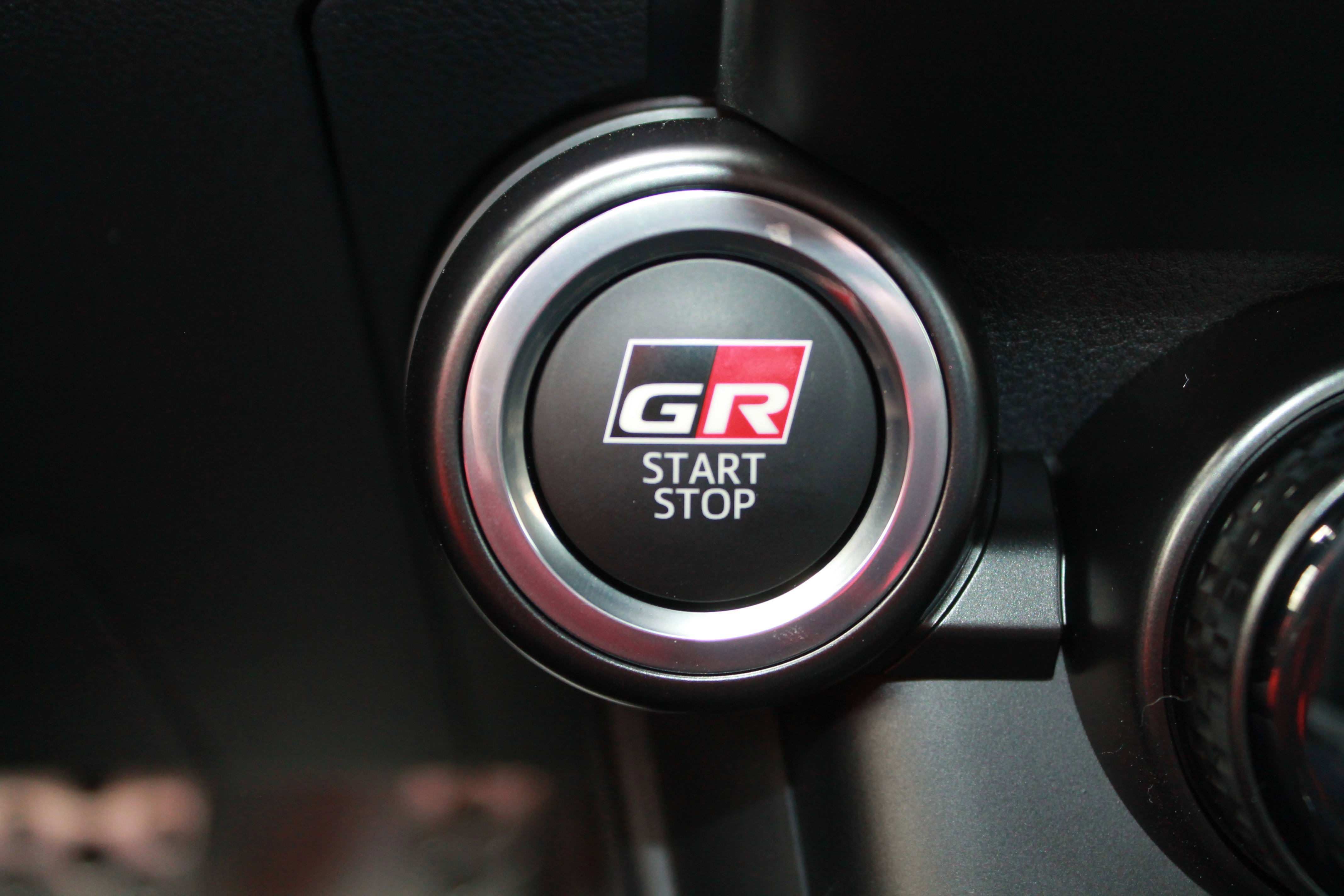 2026 Toyota GR86 Yuzu Edition - Photo 22