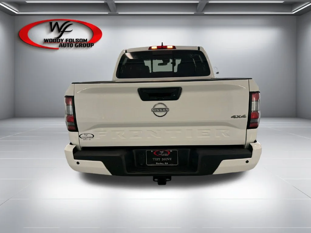 New 2027 Glacier White Nissan Crew Cab SV image 7