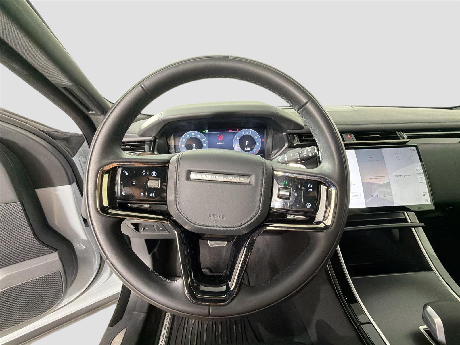 Used 2026 Arroios Grey Land Rover Dynamic SE image 11