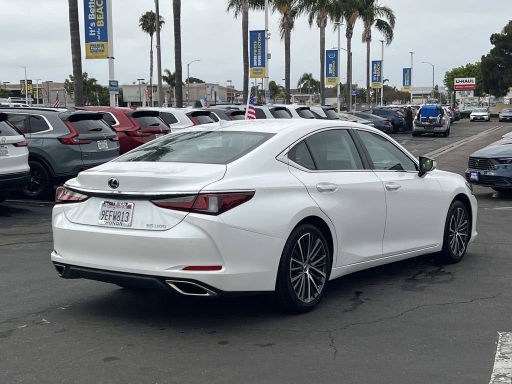 Used 2023 White Lexus 350 image 25