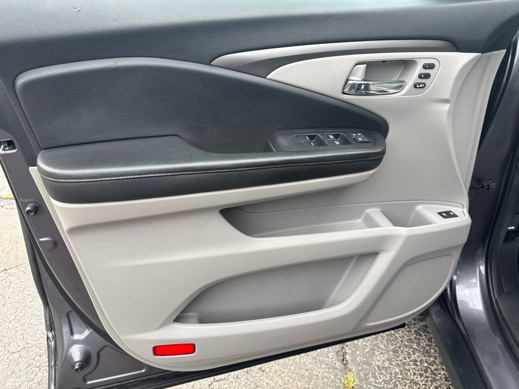 Used 2019 Gray Honda EX-L image 20