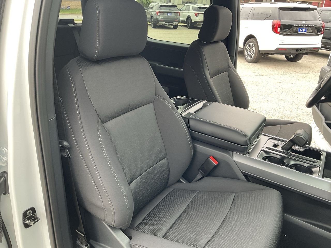 New 2026 OXFORD WHITE Ford Xlt image 24