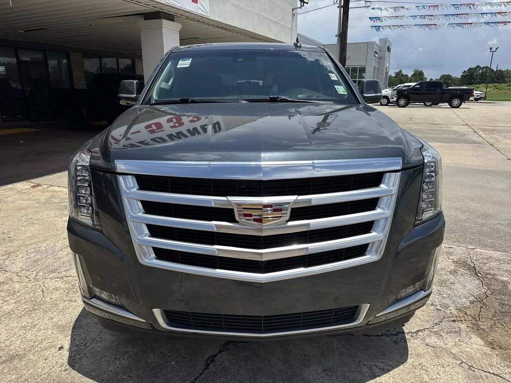 Used 2019 Gray Cadillac Luxury image 7