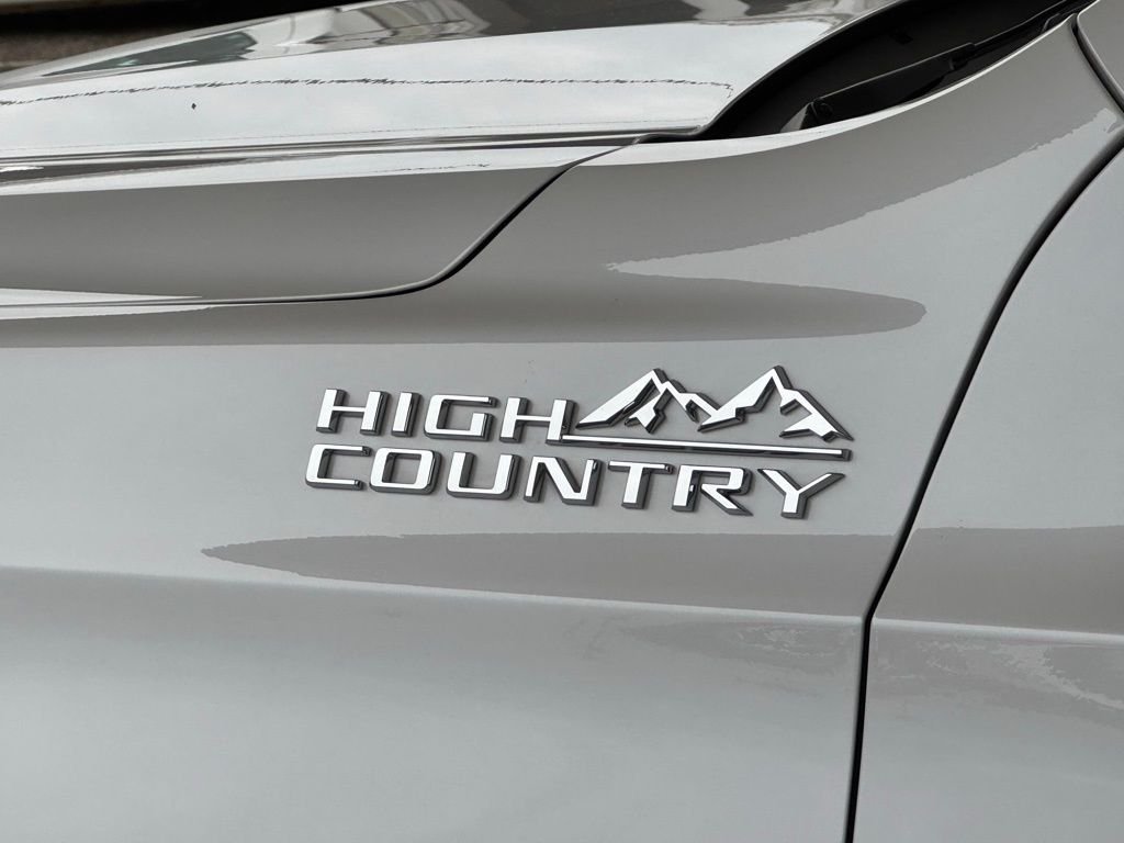 Used 2024 Beige Chevrolet High Country image 5