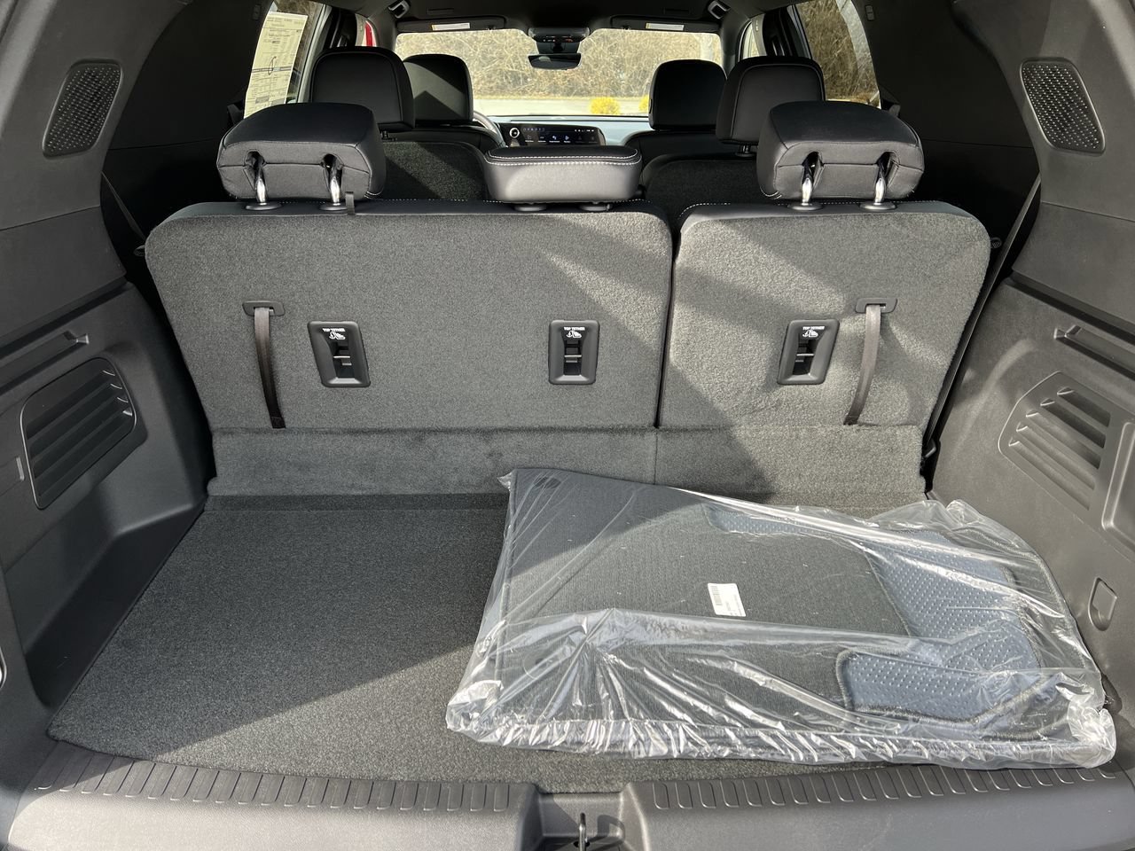 2026 Chevrolet Traverse LT - Photo 26