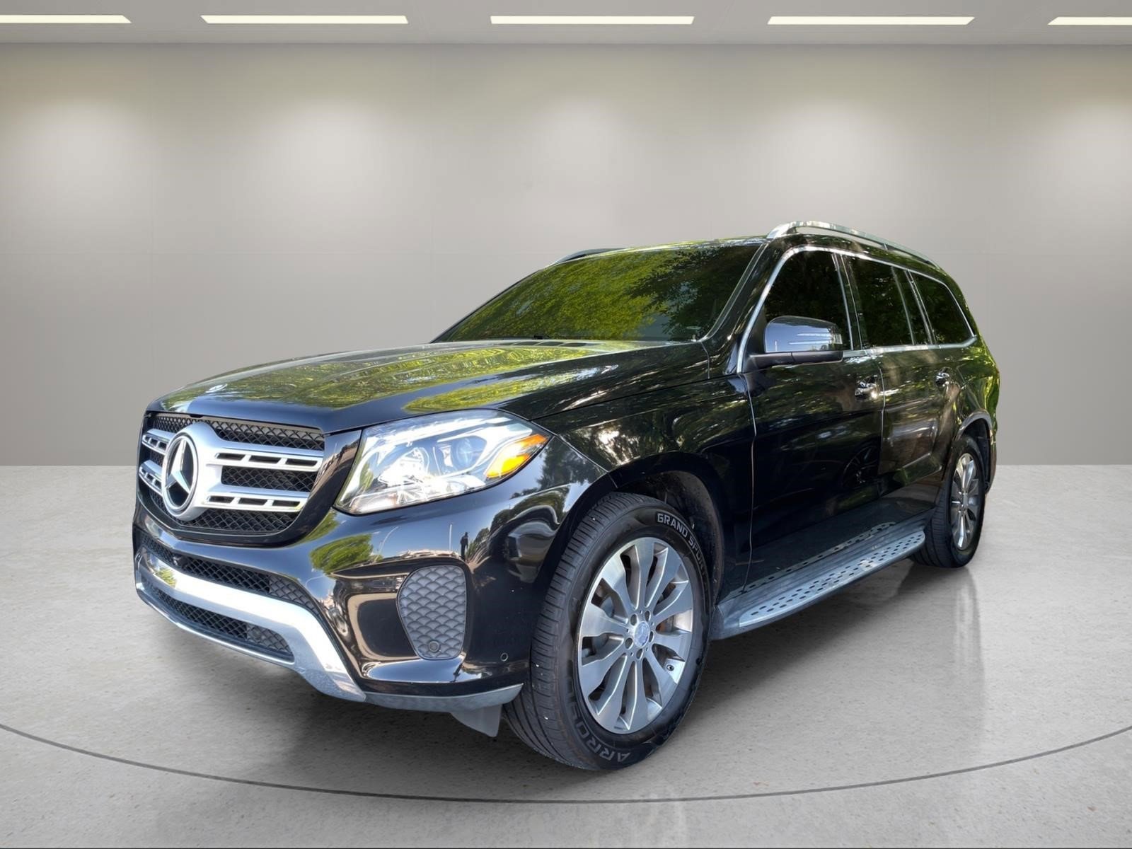 2017 Mercedes-Benz GLS GLS450's photo