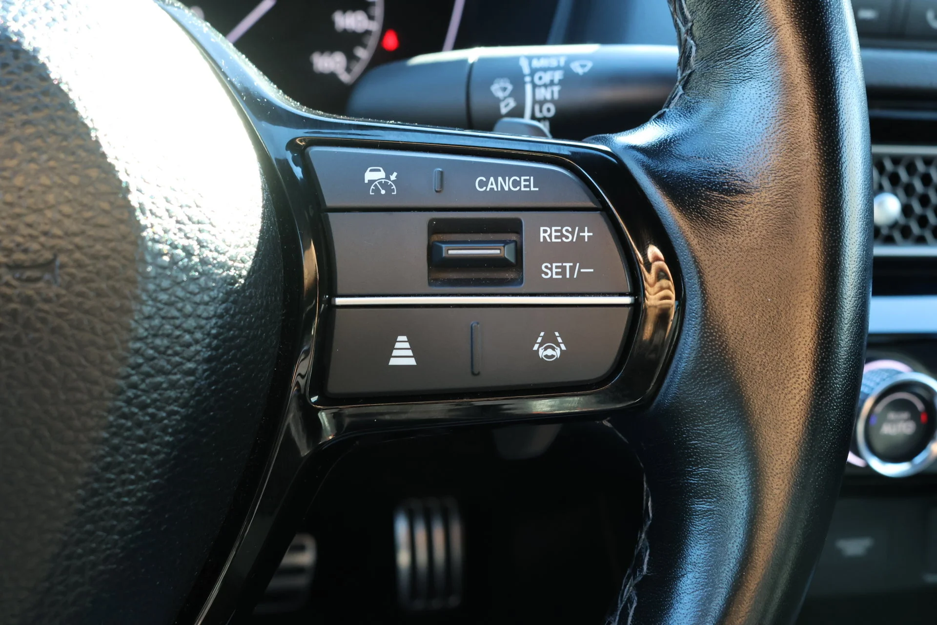 Used 2024  Honda Sport image 10