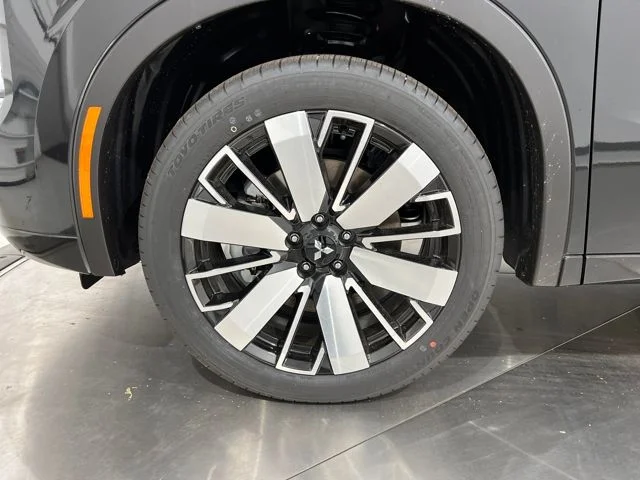 2025 Mitsubishi Outlander SEL Platinum Edition - Photo 23